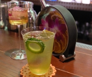 El lequio is a bar you can't miss when visiting Okinawa. It is near Kokusai-