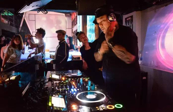 Bangkok-10 must-see nightlife spots in Bangkok, where you can drink and dance in bars and nightclubs