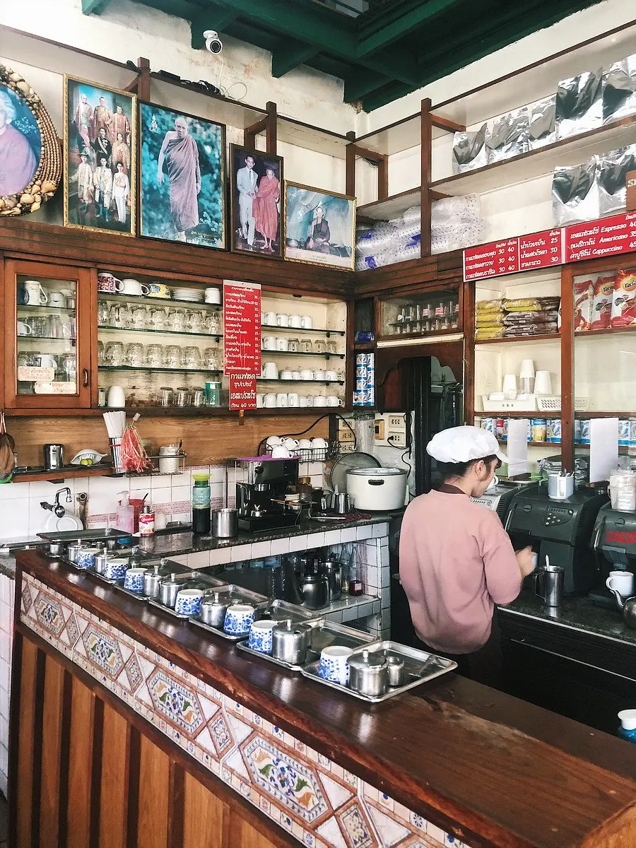 Bangkok-Bangkok's irresistible food stalls, the food here is simple and unpretentious