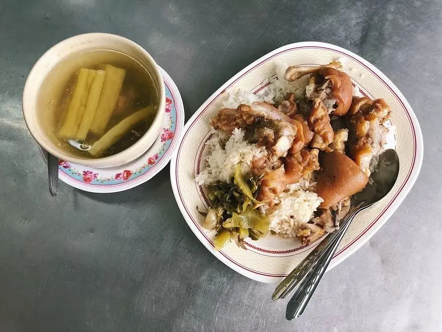 Bangkok-Bangkok's irresistible food stalls, the food here is simple and unpretentious