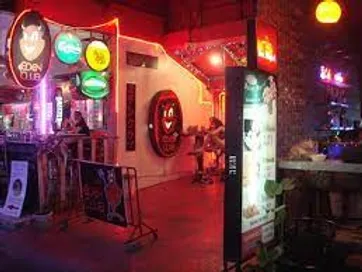 Bangkok-Bangkok group sex trip before New Year 3P Roselle