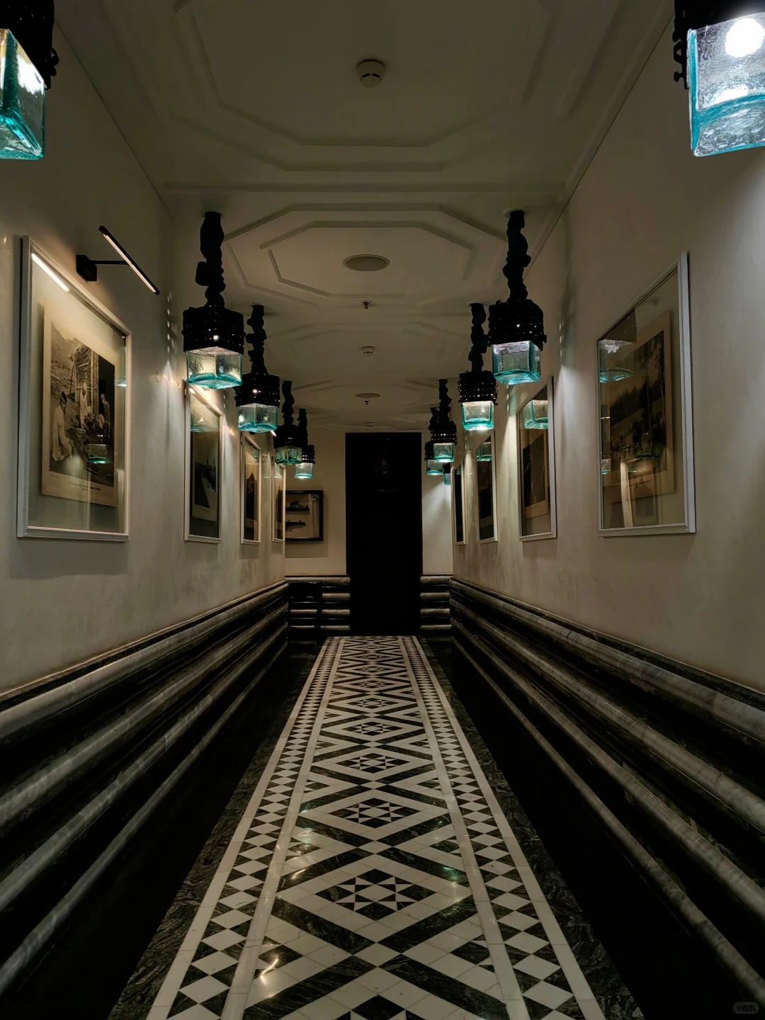 Jakarta-Royal Hideaway Hotel in Jakarta, with a retro, elegant and refined decoration style