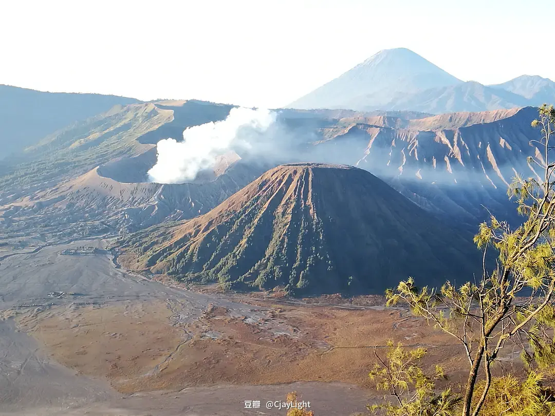 Bali-The ultimate experience of Indonesia’s active volcanoes, art and leisure in Bali