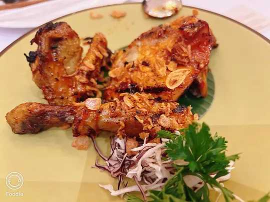 Jakarta-Enjoy Indonesian cuisine in an old Dutch colonial-style building