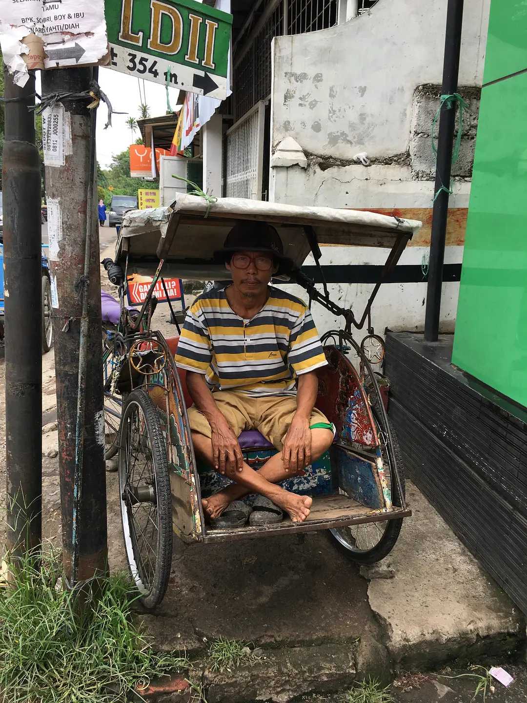 Jakarta-13 days of free travel in Indonesia to experience local halal food and rural life