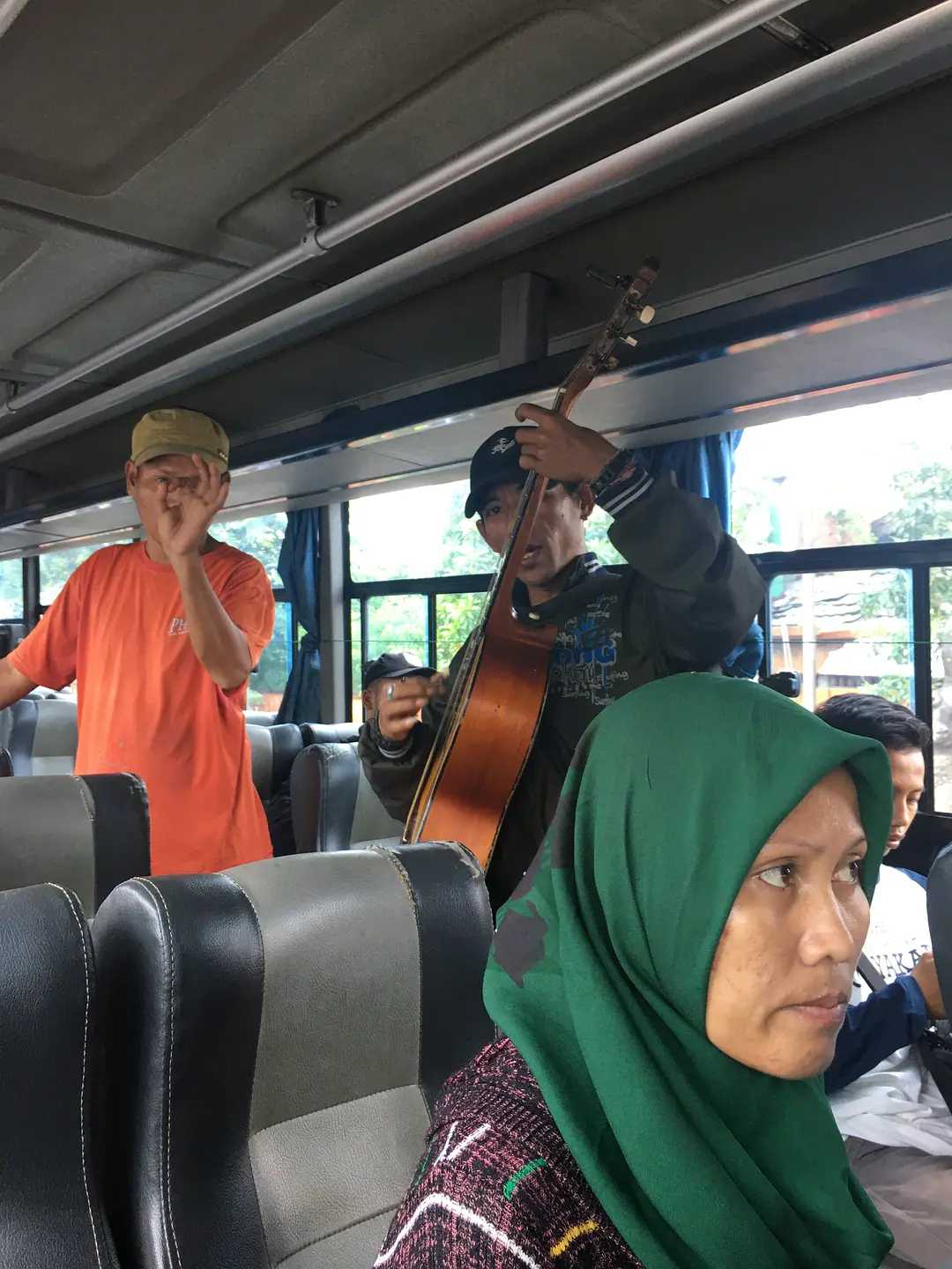 Jakarta-13 days of free travel in Indonesia to experience local halal food and rural life