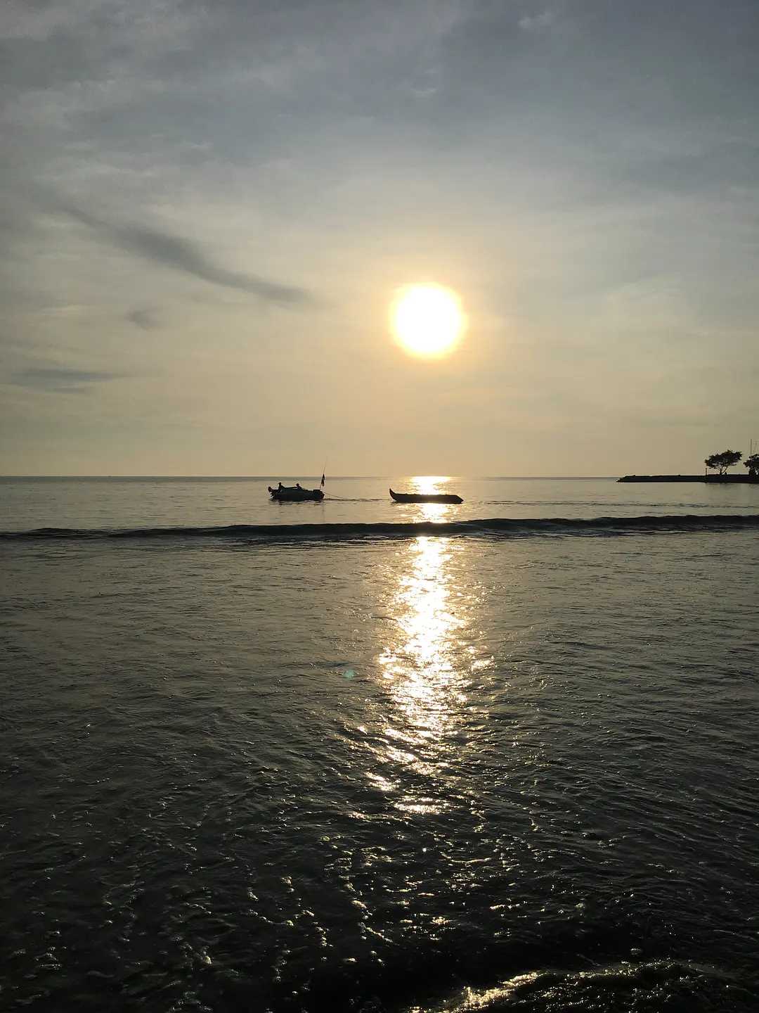 Jakarta-13 days of free travel in Indonesia to experience local halal food and rural life
