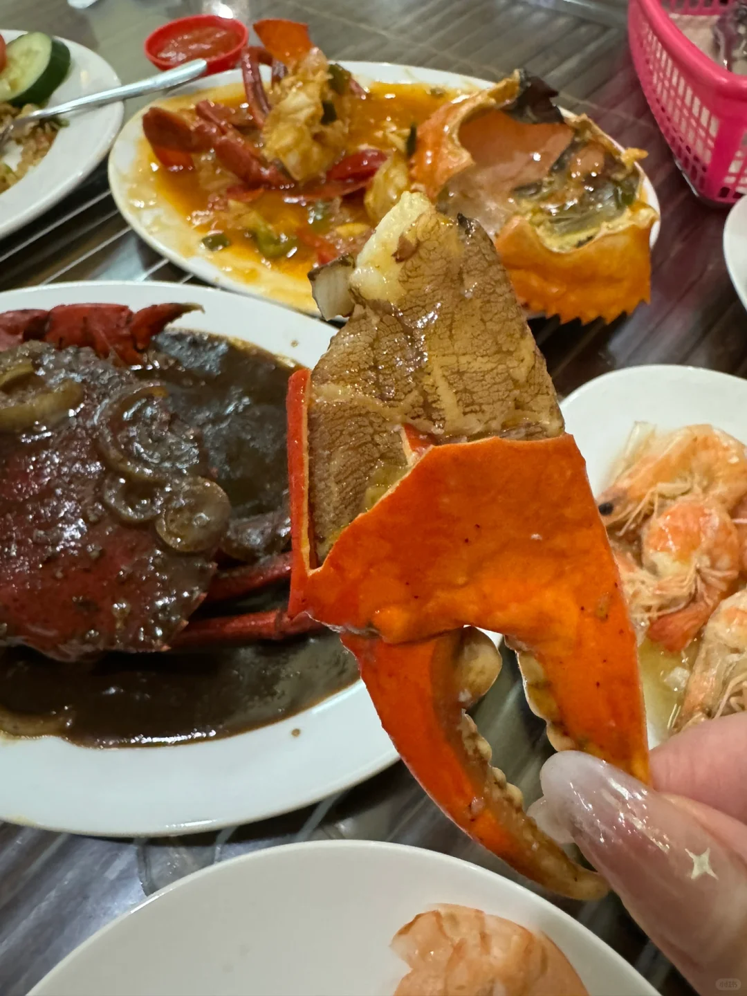 Bali-I ate giant crabs twice in three days in Bali, Indonesia. They were delicious and very delicious.
