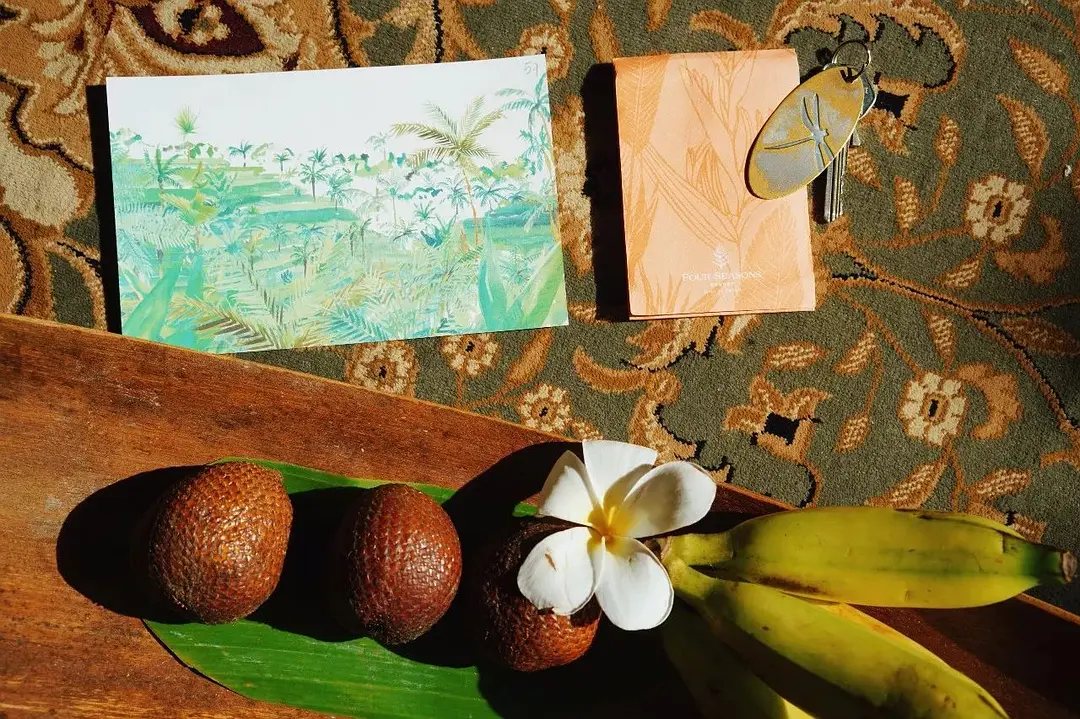 Bali-In Bali, I plant rice, surf, go to the SPA, and sleep until I wake up naturally every day.