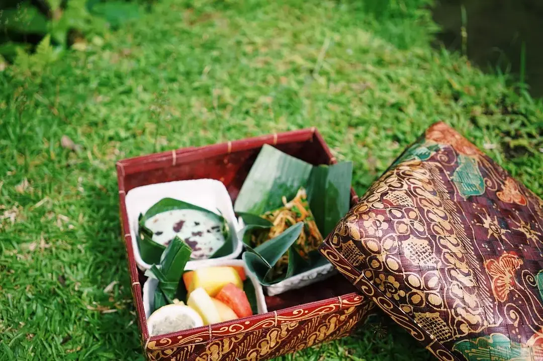 Bali-In Bali, I plant rice, surf, go to the SPA, and sleep until I wake up naturally every day.