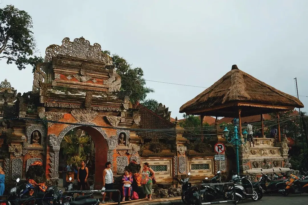 Bali-In Bali, I plant rice, surf, go to the SPA, and sleep until I wake up naturally every day.