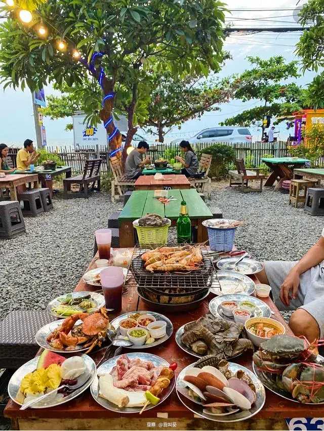 Pattaya-Unlimited seafood buffet barbecue for less than 15 dollars, I really love it in Pattaya, Thailand
