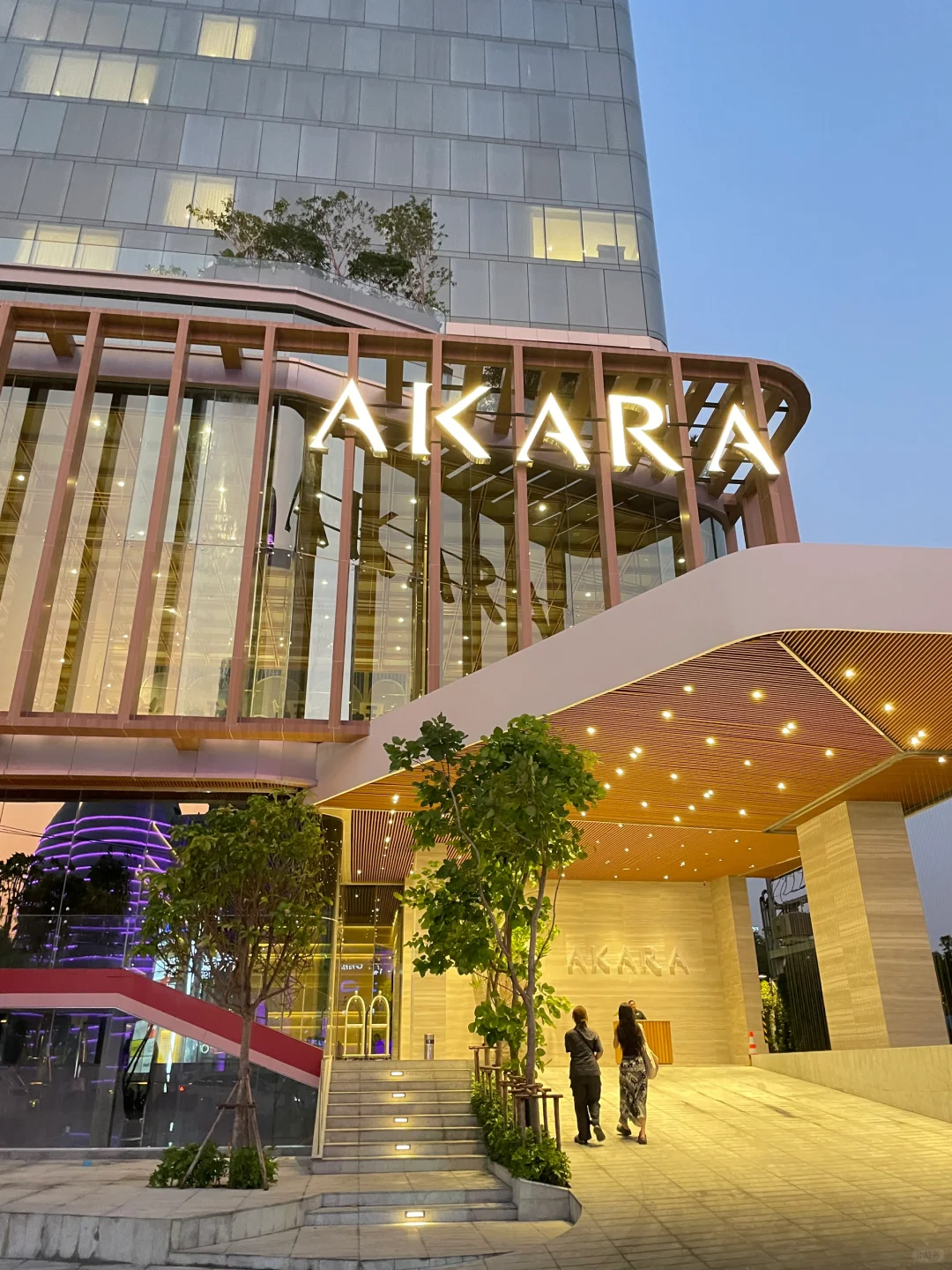 Pattaya-Pattaya $80 Akara Hotel Pattaya Walk to the beach for about ten minutes