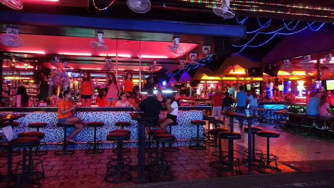 Pattaya-Why is Pattaya called a man’s paradise? How rich is its nightlife? Rent a wife to tell you