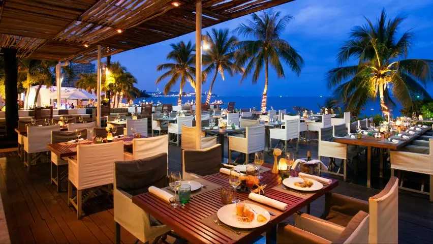 Pattaya-Why is Pattaya called a man’s paradise? How rich is its nightlife? Rent a wife to tell you