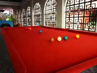 Phuket-Islanda Hotel in Phuket, Chinese staff will take you to eat and play with you