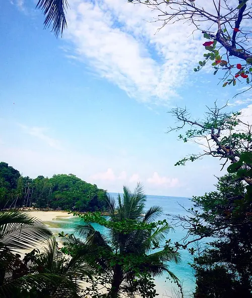 Phuket-Islanda Hotel in Phuket, Chinese staff will take you to eat and play with you
