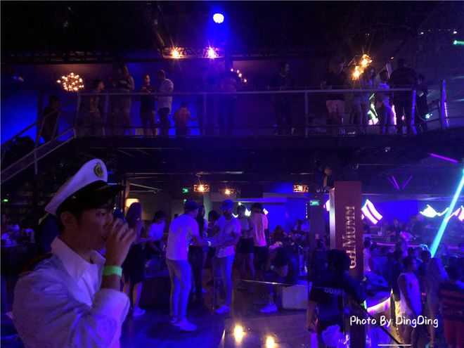 Phuket-Thailand’s No.1 bar Phuket Patong Night Market, the real man is the one who can play till the end, can you?