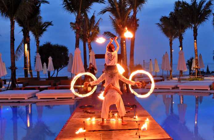 Phuket-In addition to the beach, what other fun bars and nightclubs are there in Patong, Phuket? Start collecting!
