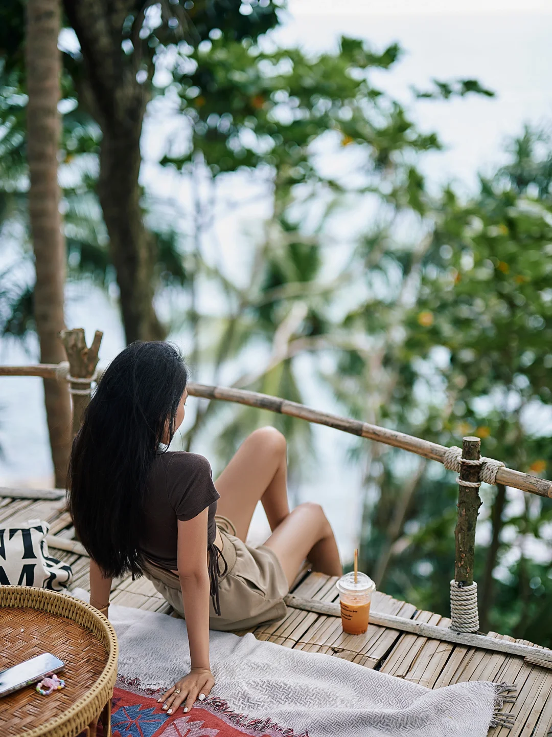 Phuket-The beautiful cliff cafe in Phuket did not deceive me, the jungle cliff, the sea and the coconut trees