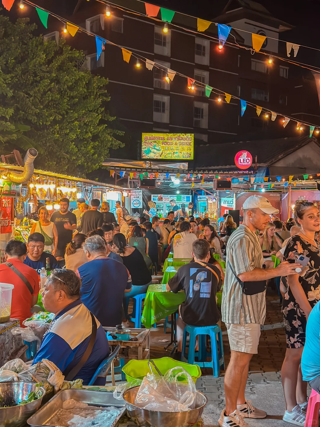 Chiang Mai-Nimman Road, Chiang Mai University, Waroro Market, Chiang Mai Old Town, Straw Street, Night Market