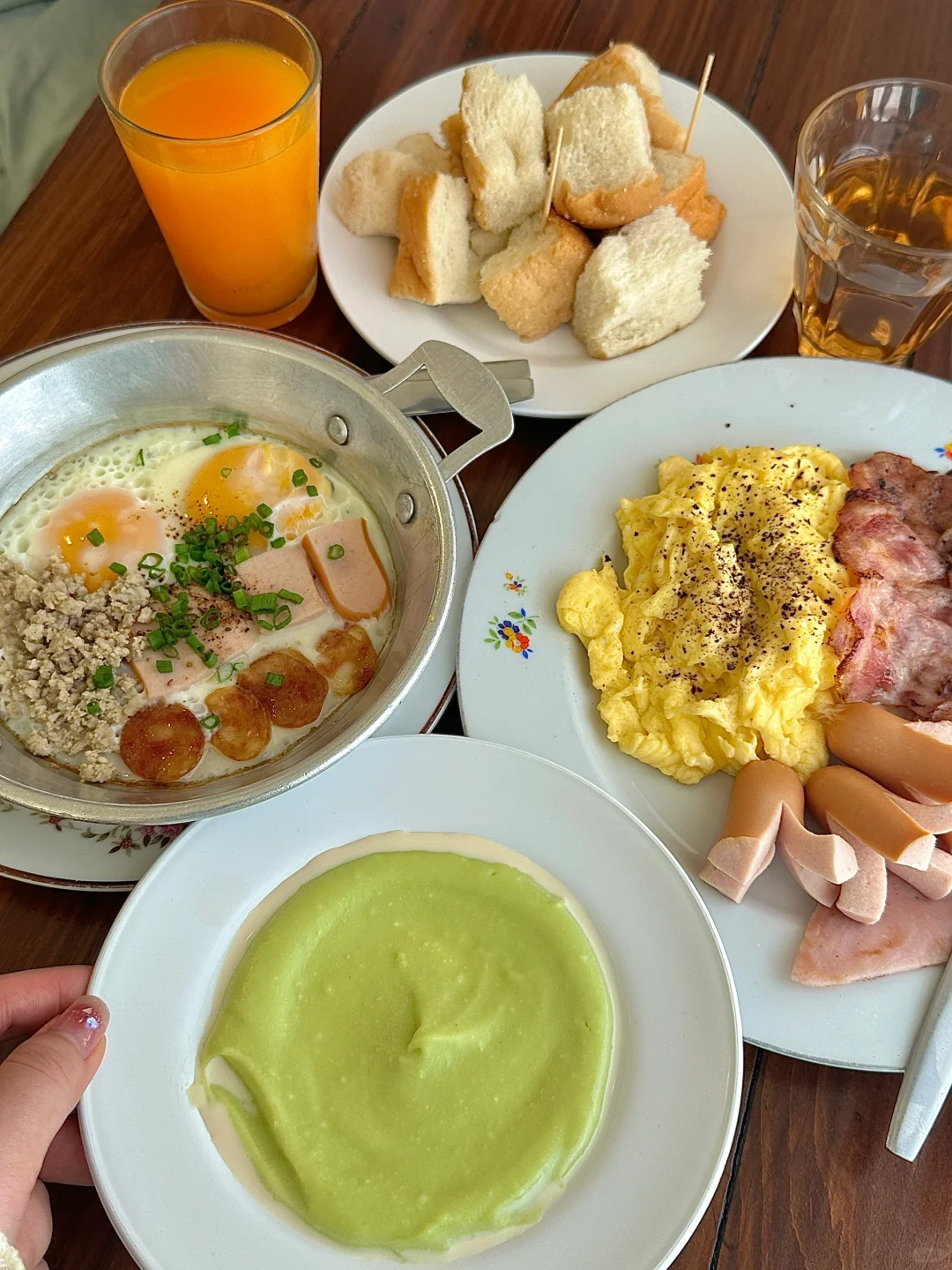 Chiang Mai-Must-visits in Chiang Mai: Pool breakfast at BED Hotel, Nimman No. 1, No. 39 Coffee, Northern Thai Hotpot