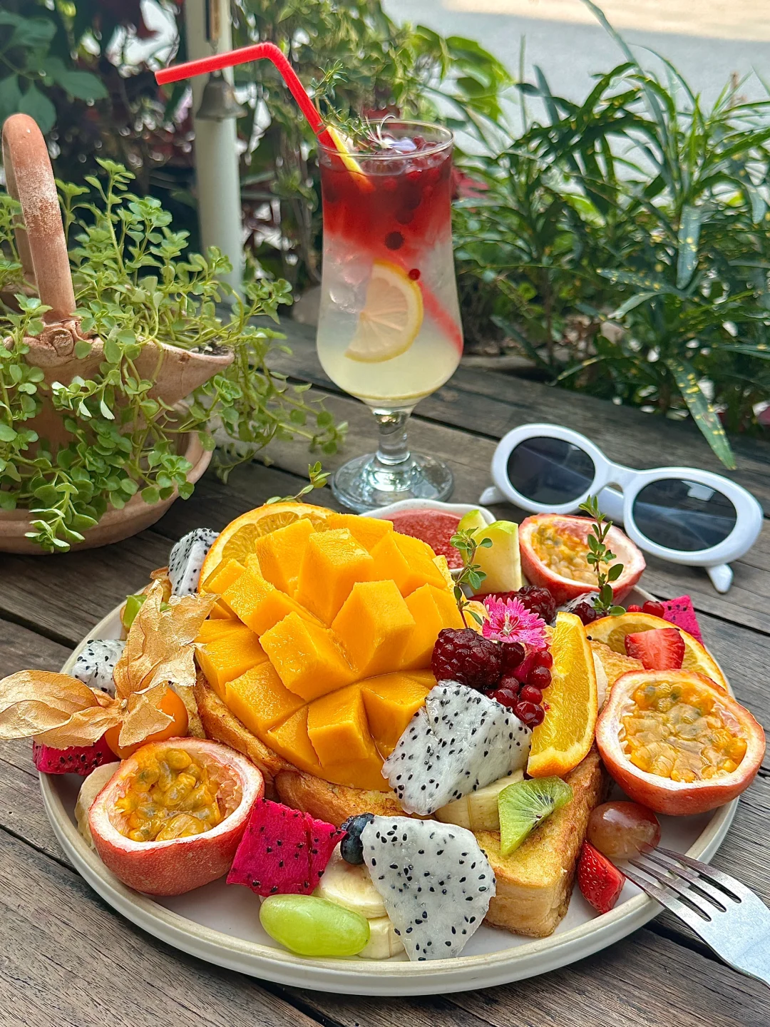 Chiang Mai-Must-visits in Chiang Mai: Pool breakfast at BED Hotel, Nimman No. 1, No. 39 Coffee, Northern Thai Hotpot