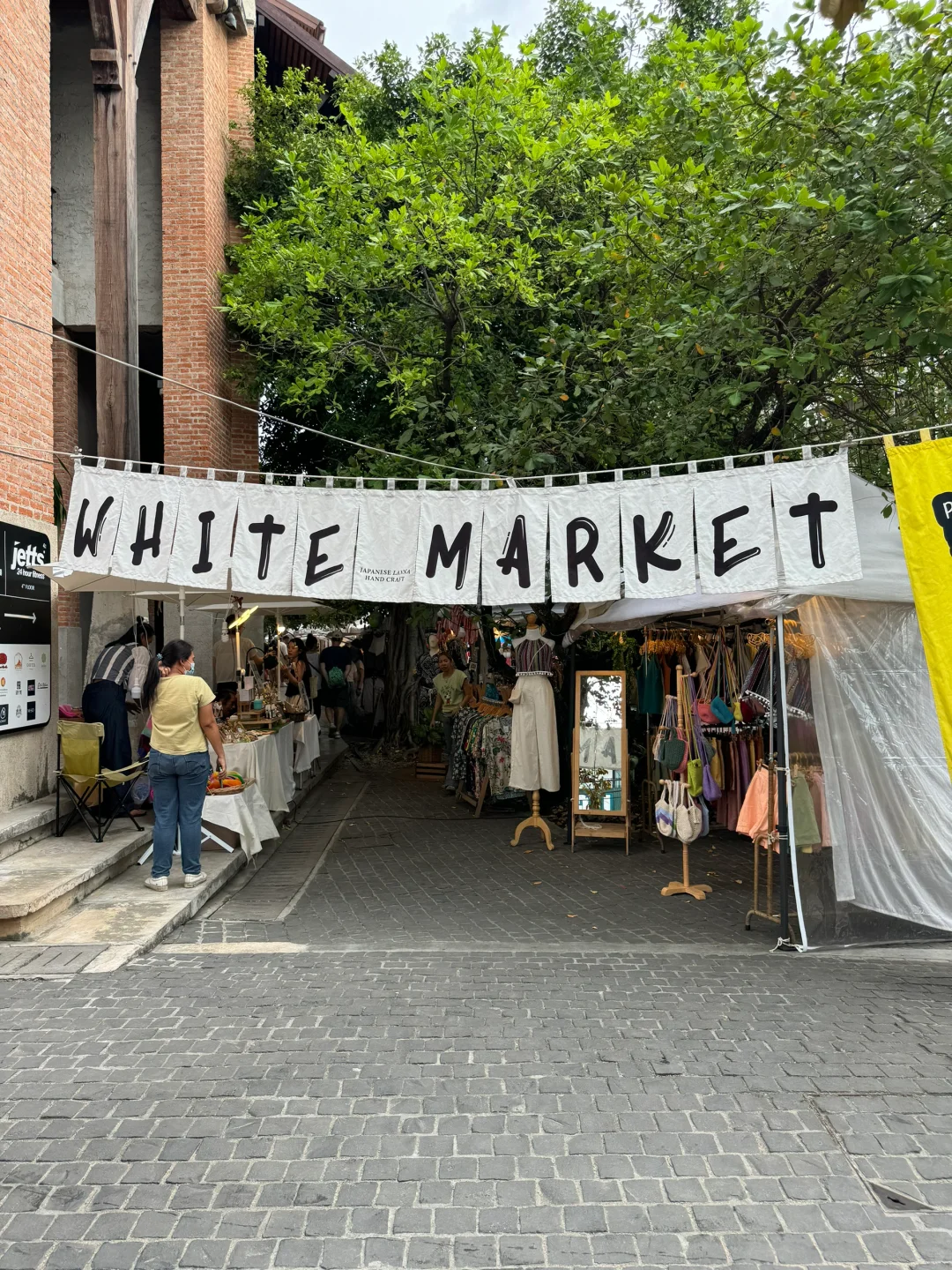 Chiang Mai-White Market & JJ Market, Coconut Grove Market, North Gate, Ningman No. 1 Night Market