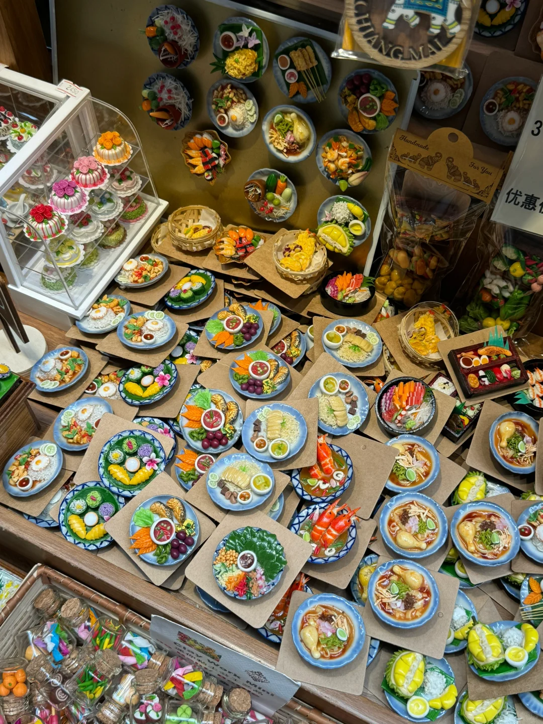 Chiang Mai-White Market & JJ Market, Coconut Grove Market, North Gate, Ningman No. 1 Night Market