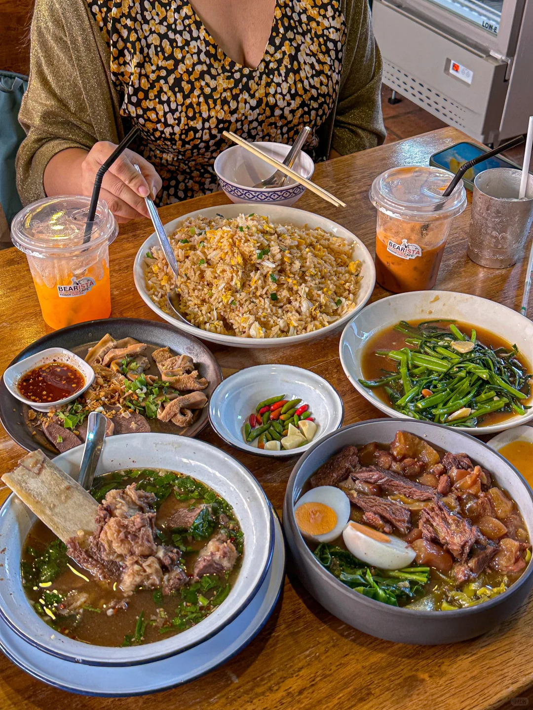 Chiang Mai-Chiang Mai food: nai to congee shop, ongtong, We la dee cafe & restaurant (Michelin), chef den seafood