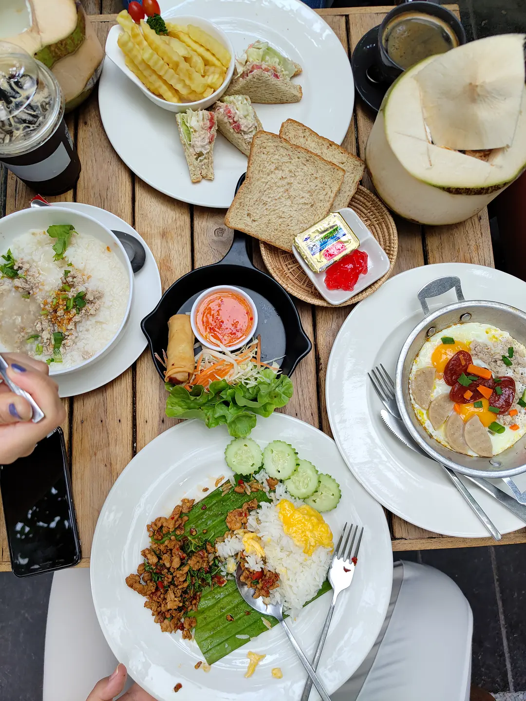 Chiang Mai-Hotel reviews: BED Nimman, Tamarind village, El Barrio Lanna, Gord Chiangmai, Burirattana, Arte House, Anantara, Inn Oon, Naginoya