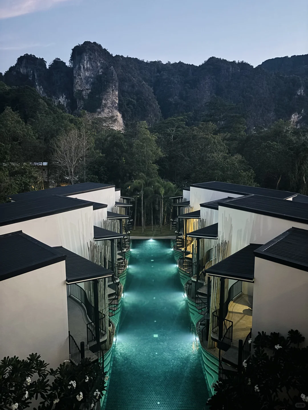 Krabi-Watch the sunrise over the mountains at Anana Ecological Resort in Krabi?