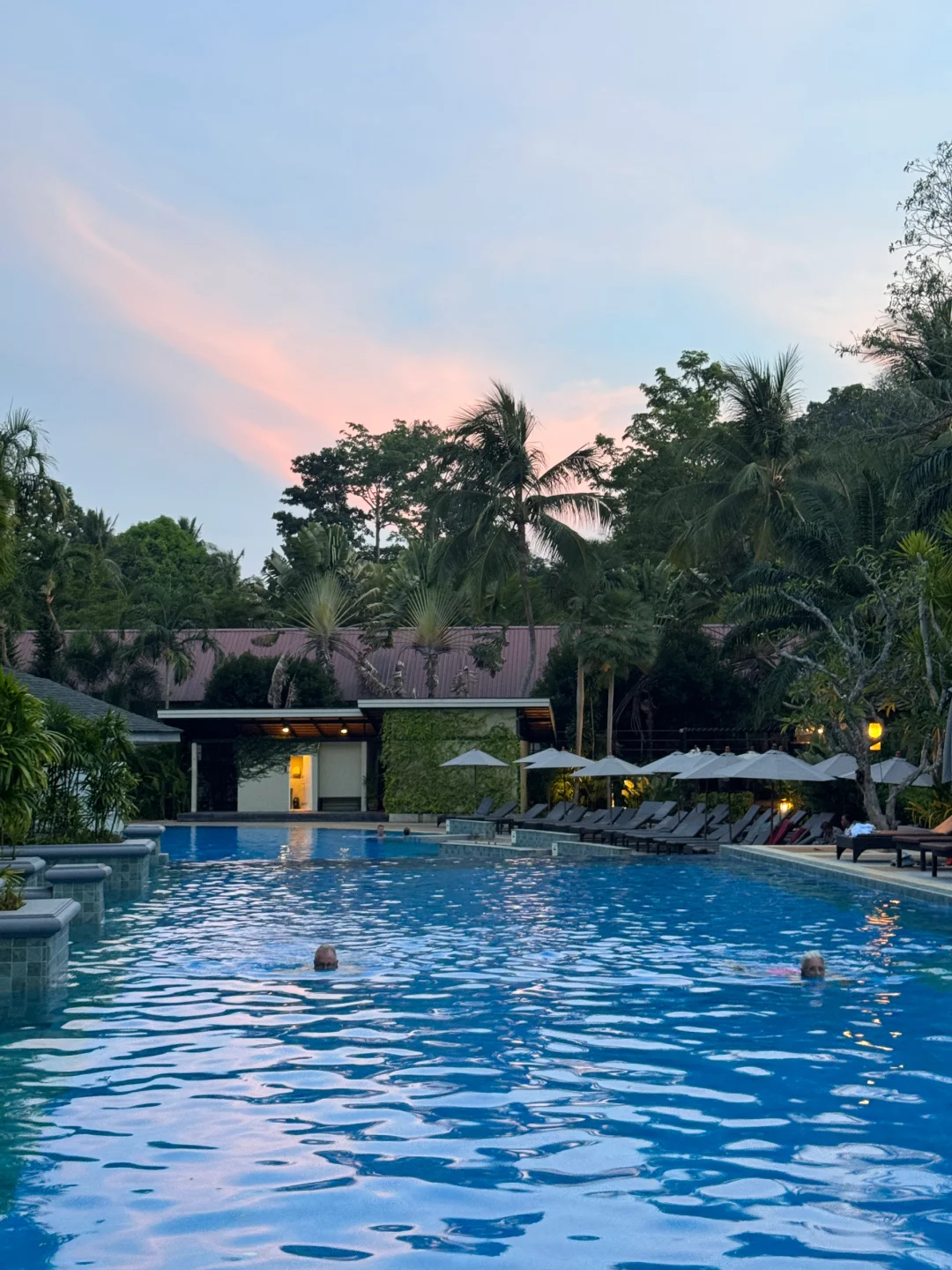 Krabi-La Playa Resort is less than $20 ? delicious Kodam Kitchen is a two-minute walk away
