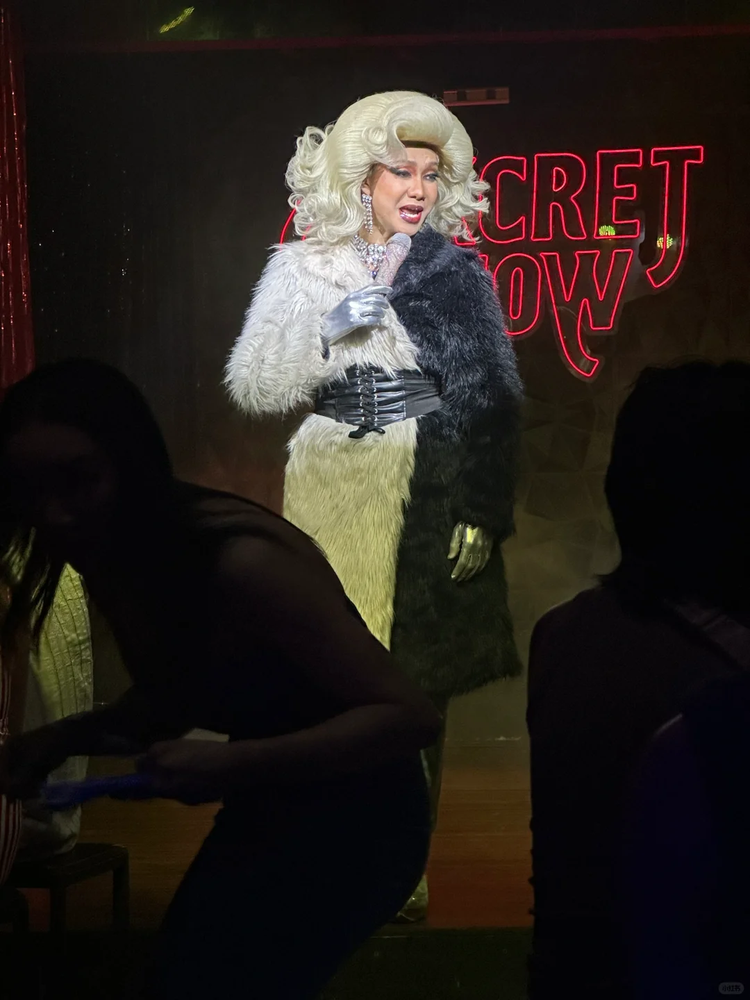 Chiang Mai-6ixcret and Ram Bar Club, 2 of the best transvestite bars in Chiang Mai