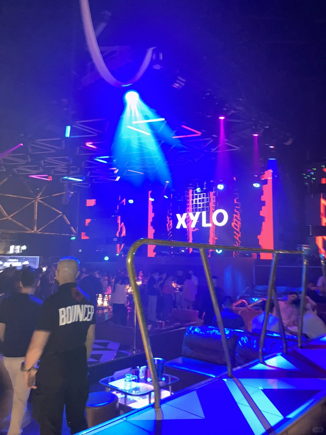 Manila/Luzon-Daily｜Xylo at The Place Bar, My beautiful neighbor took me to the disco!