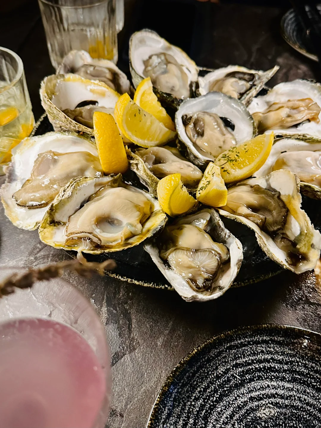 Manila/Luzon-High CP Oyster Bar✨Who said you can only treat yourself on weekends Happy Hour buy one get one free