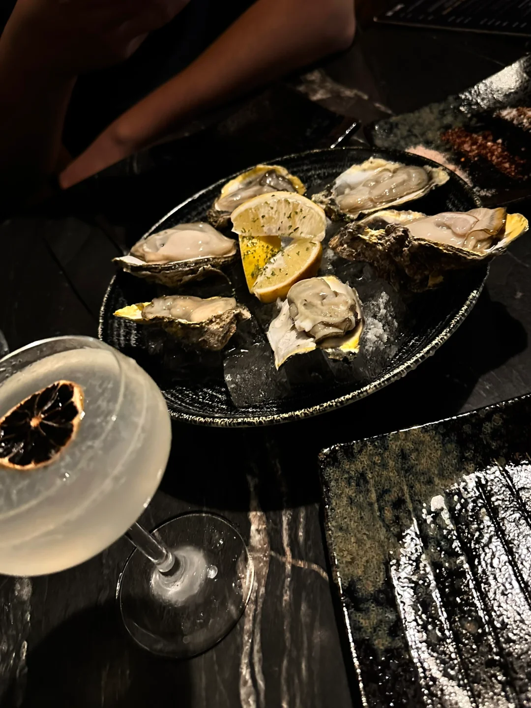 Manila/Luzon-High CP Oyster Bar✨Who said you can only treat yourself on weekends Happy Hour buy one get one free