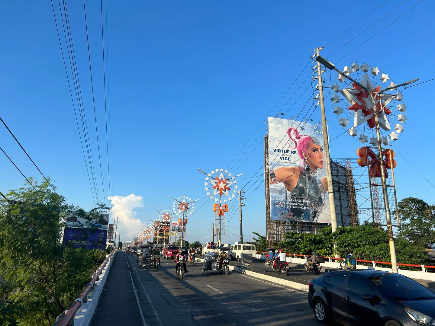 Clark/Angel City-Pedestrian Street: Walk about 8 kilometers to Clark Angel City, a paradise for men at night.