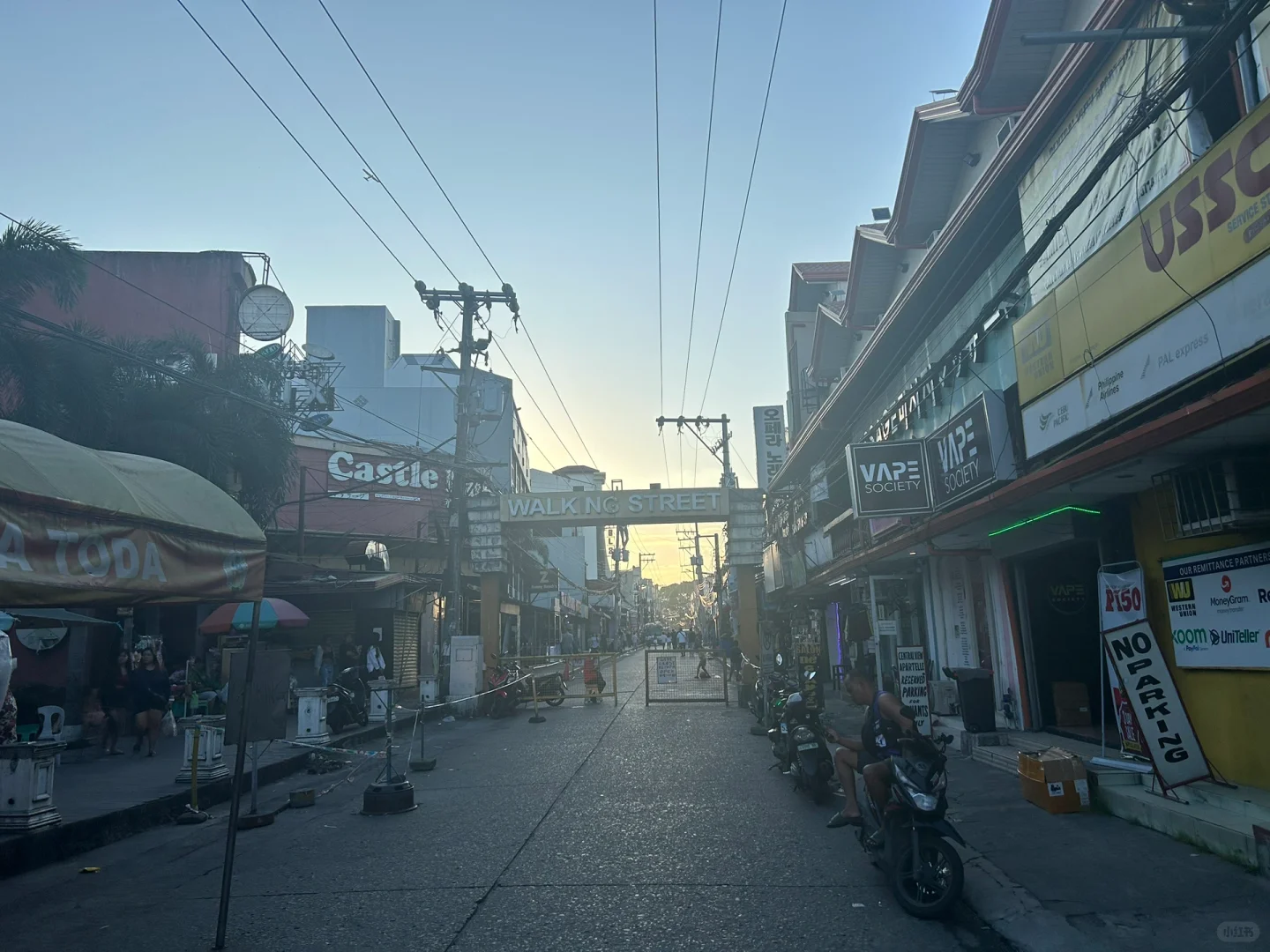Clark/Angel City-Pedestrian Street: Walk about 8 kilometers to Clark Angel City, a paradise for men at night.
