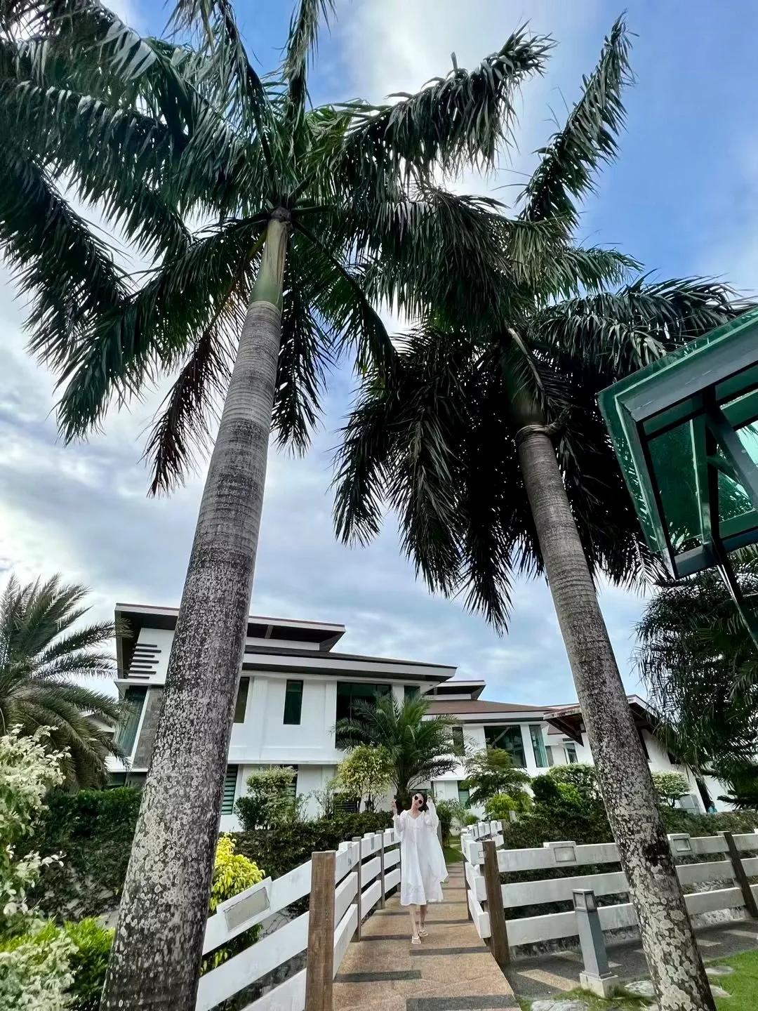 Manila/Luzon-PG Island Batangas Seven Days and Six Nights Villa Resort Infinity Resort