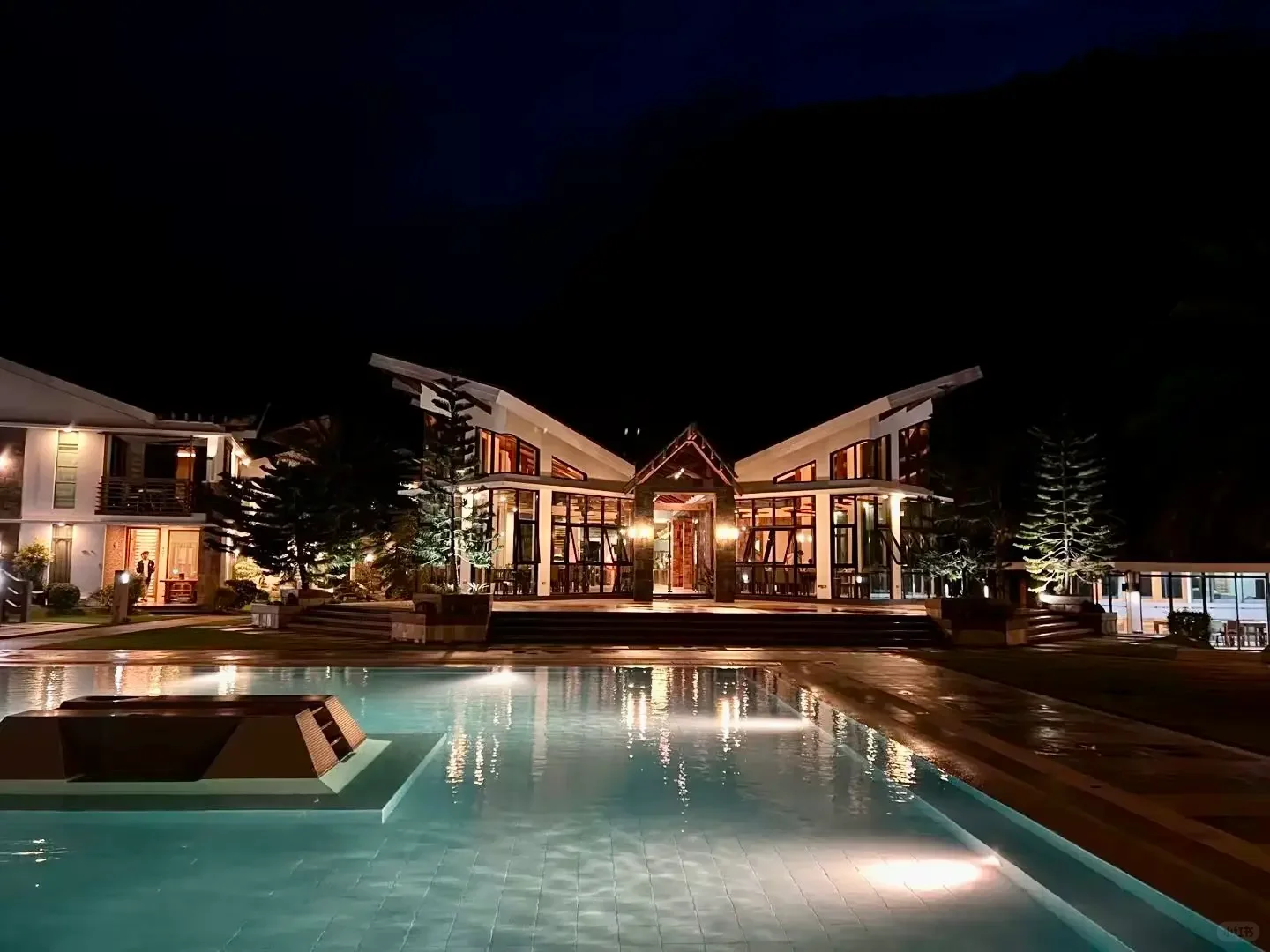 Manila/Luzon-PG Island Batangas Seven Days and Six Nights Villa Resort Infinity Resort