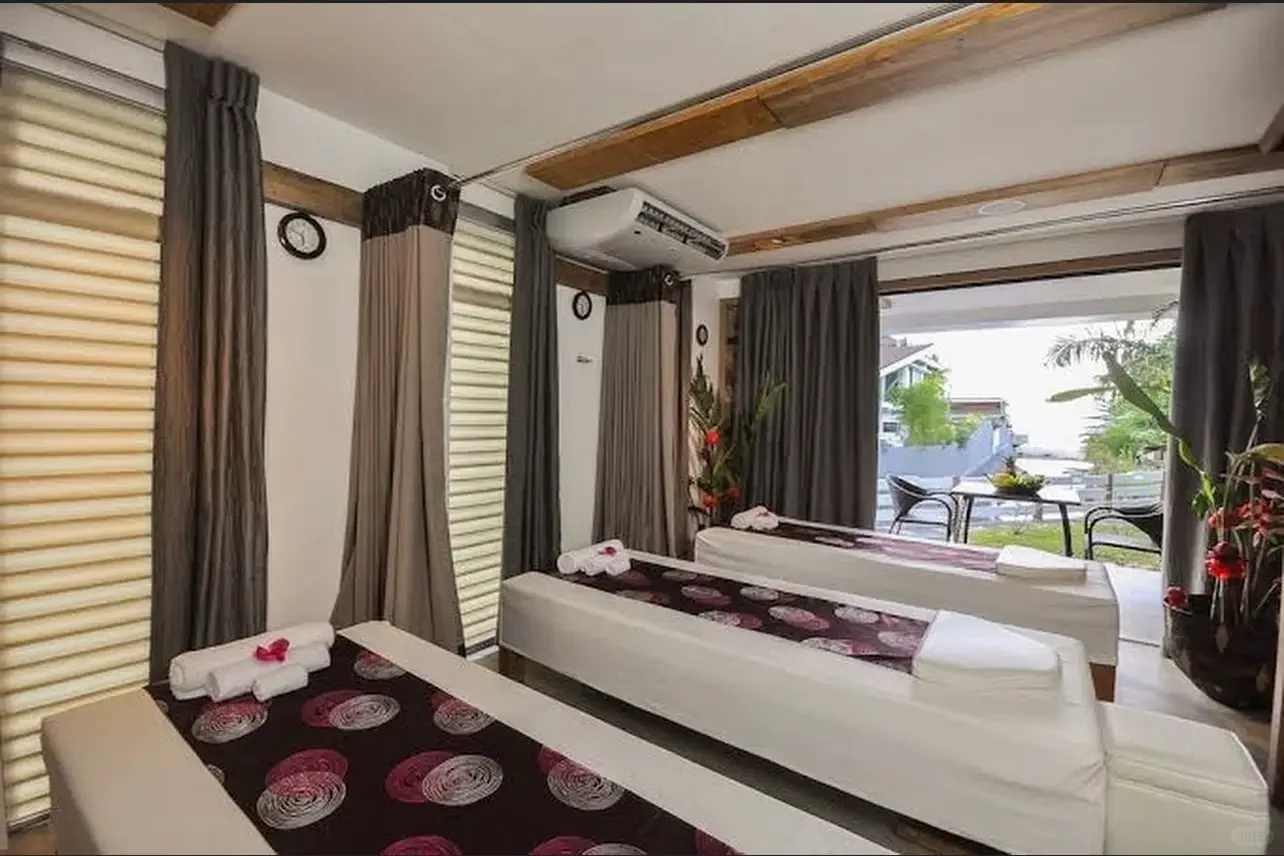 Manila/Luzon-PG Island Batangas Seven Days and Six Nights Villa Resort Infinity Resort