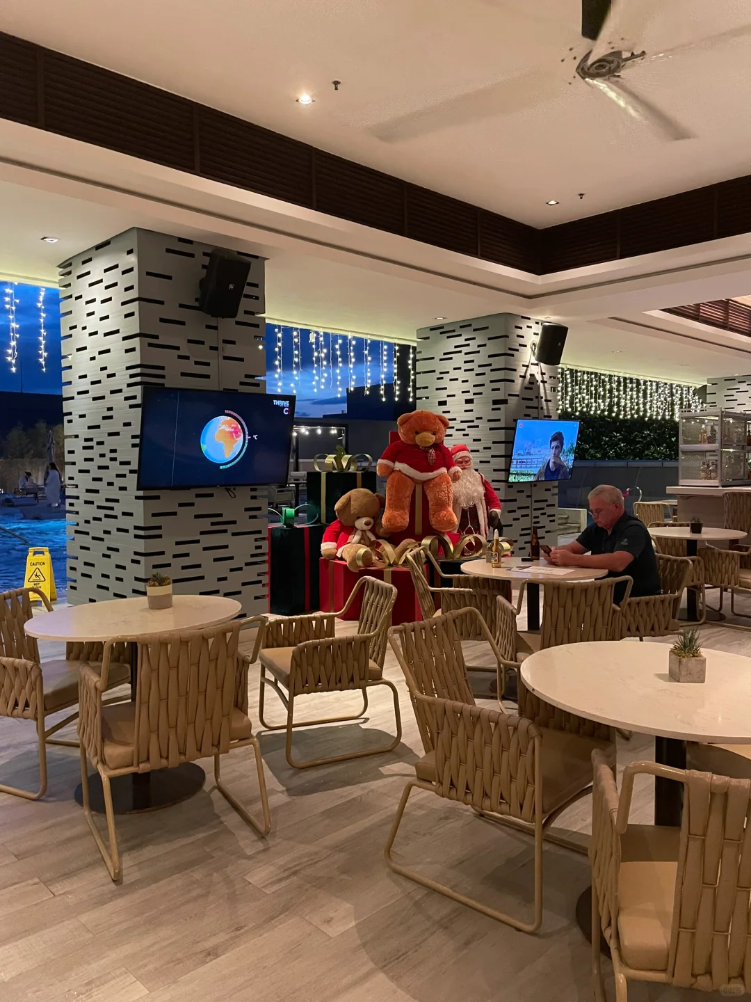 Clark/Angel City-Clark Angel City Marriott Hotel has everything to eat, drink and have fun
