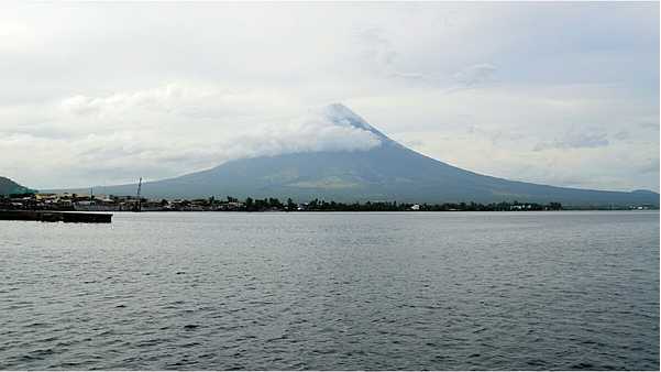 Manila/Luzon-Philippines Luzon Island City Track Travel Guide Follow the footsteps of volcanoes