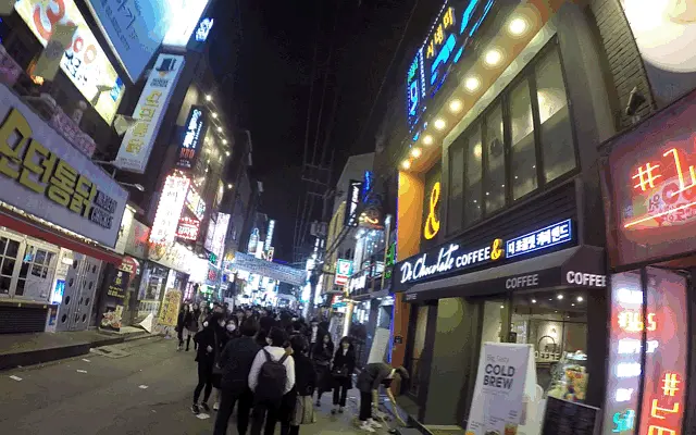 Seoul-Like Uncle Oppa in the Korean drama, he will take you to eat Korean food