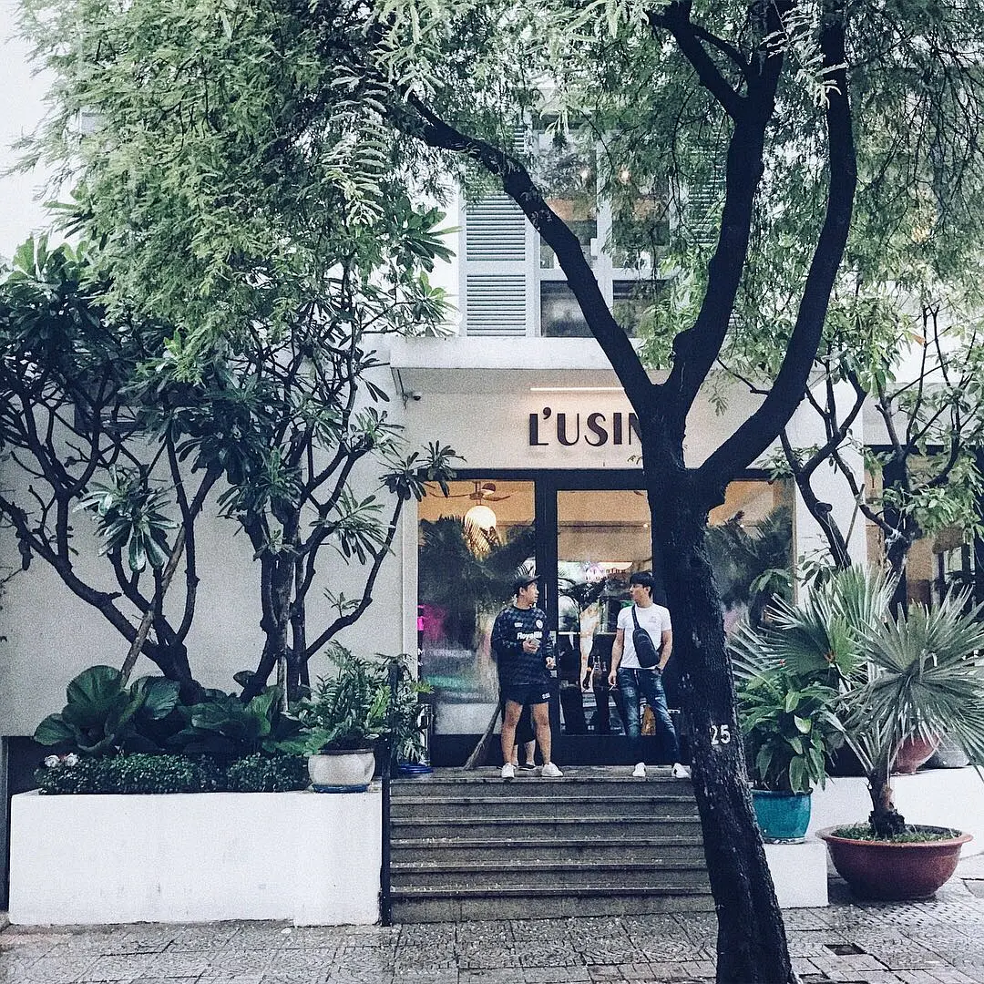 Ho Chi Minh-Ho Chi Minh City Trip Record: Shopping in the humid air after heavy rain