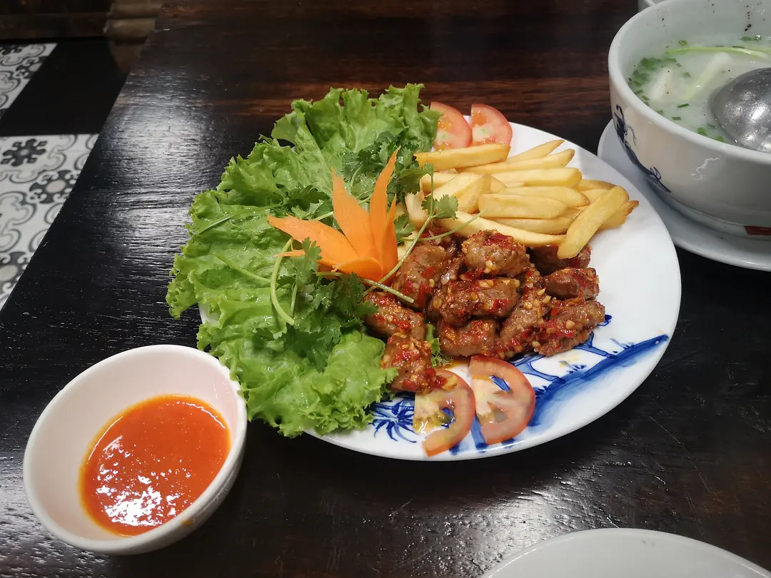 Ho Chi Minh-Vietnam is really beautiful. Take photos while traveling, eating, drinking and having fun in Ho Chi Minh City.