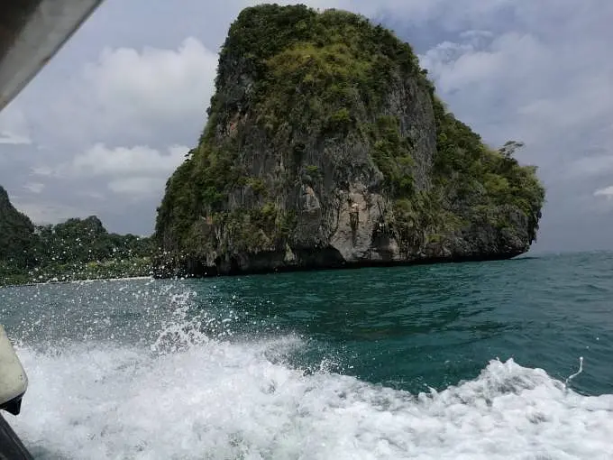 Krabi-Thailand travel guide from Krabi to Chiang Mai, beach and night market snacks