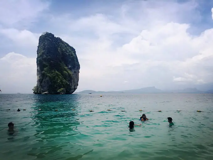 Krabi-Thailand travel guide from Krabi to Chiang Mai, beach and night market snacks
