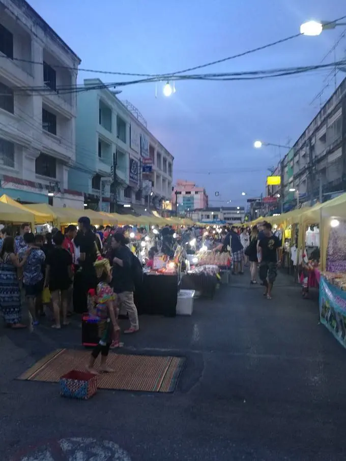 Krabi-Thailand travel guide from Krabi to Chiang Mai, beach and night market snacks